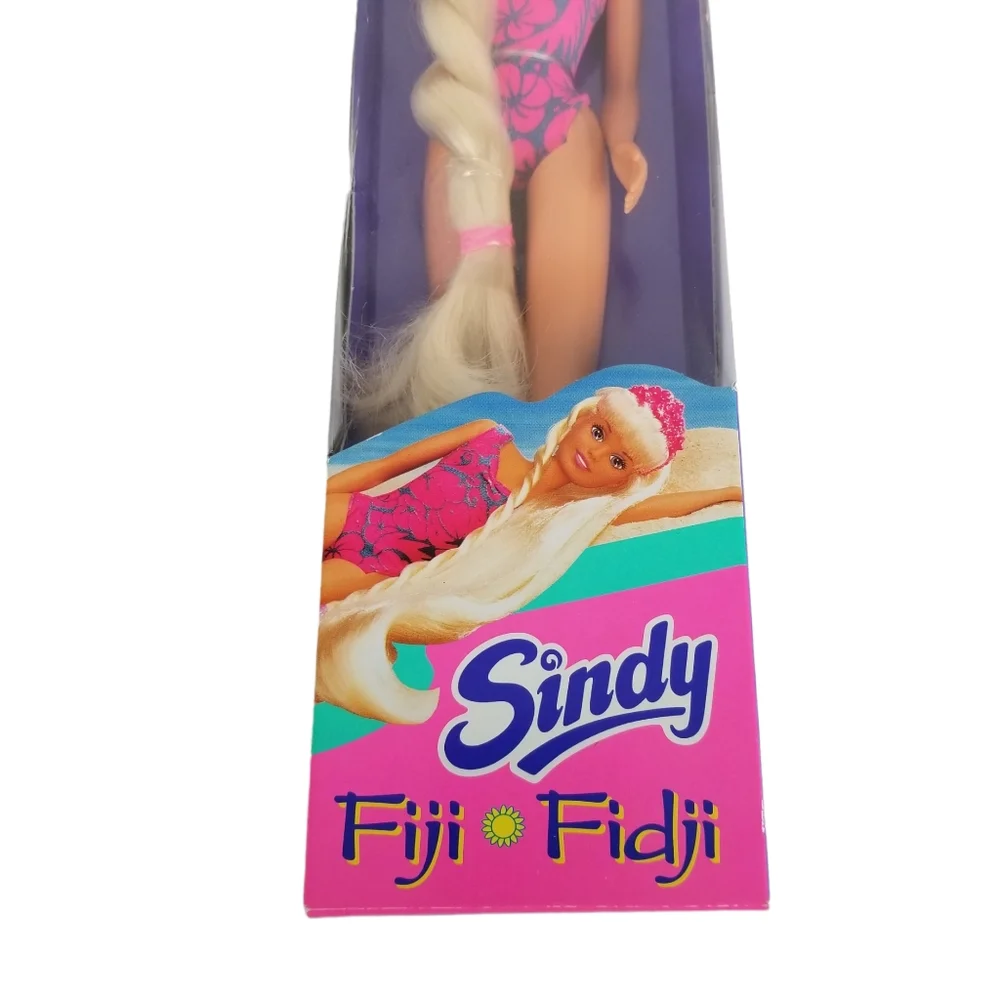 Sindy Fiji Doll 1995 Hasbro NIB - Picture 5 of 9